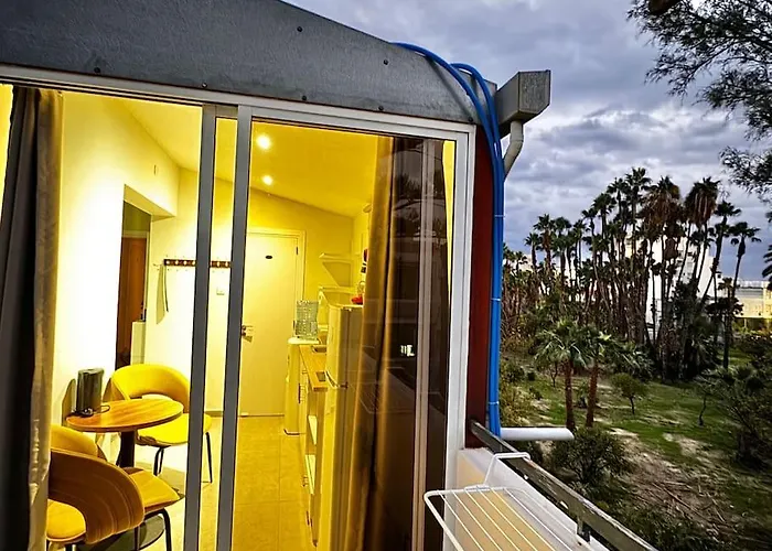 Smart Deluxe N9 Private Kitchenette Balcony 250m Marina Port 900m