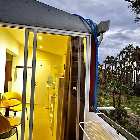 Smart Deluxe N9 Private Kitchenette Balcony 250m Marina Port 900m