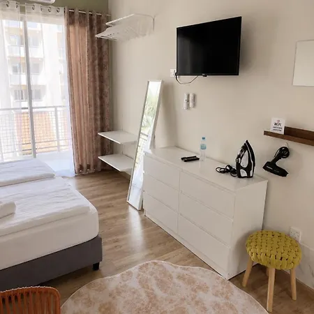 Smart Deluxe N9 Private Kitchenette Balcony 250m Marina Port 900m Apartament Limassol