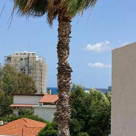 Smart Deluxe N9 Private Kitchenette Balcony 250m Marina Port 900m Apartament Limassol