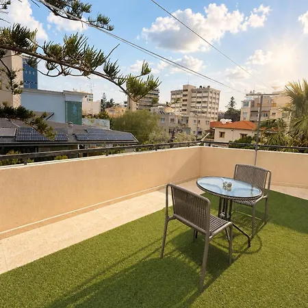 Smart Deluxe N9 Private Kitchenette Balcony 250m Marina Port 900m Limassol